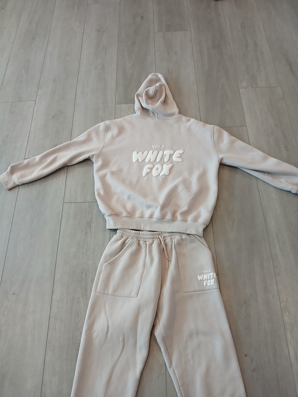 White Fox Set - Picture 2 of 5